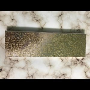 Lorac Beauty&the beast blush palette